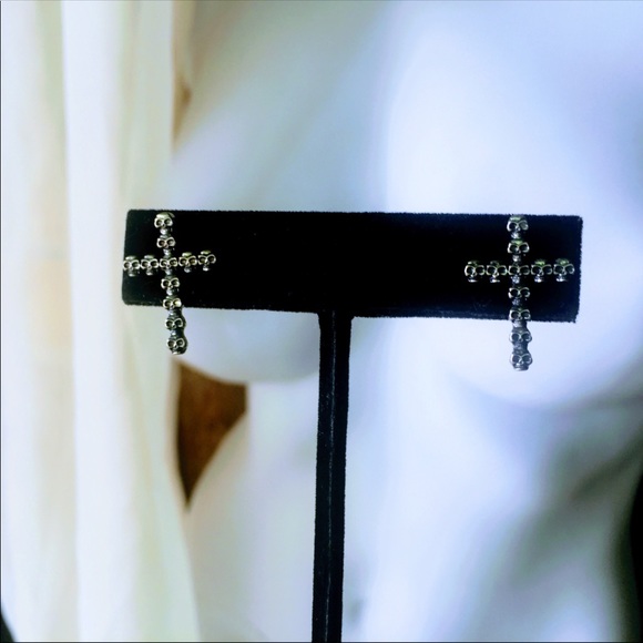 Skull Cross Earrings - Picture 8 of 8